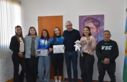 Cagliardi recibió a atletas de la Escuela Municipal