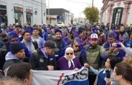 Astillero se moviliza a pie hacia La Plata: los espera un fuerte operativo policial en la Autopista y Gobernación