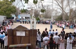 El acto central en honor a San Martín se realizó en la Escuela 10 de Los Talas