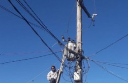 Explotó un transformador en el barrio Santa Teresita: Más de 70 casas llevan horas sin luz y sin respuestas