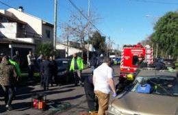 Choque entre una camioneta y un auto en 4 y 165