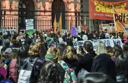 Marcha masiva regional: La Plata, Berisso y Ensenada marcharon por Ni Una Menos y justicia
