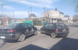 Choque entre auto y taxi en 13 y 161