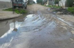 Con o sin lluvia, el agua permanece en la esquina de 83 y 125