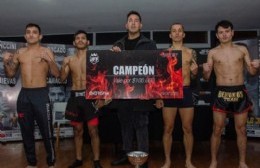 Una noche a puro combate de Muay Thai en el Club Villa España