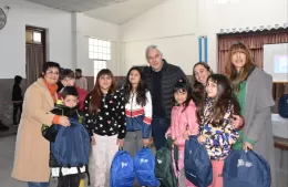 Entrega de mochilas y útiles escolares para más de 700 alumnos berissenses