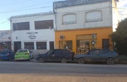 Trabajo conjunto para retirar autos sin uso de la Avenida Montevideo