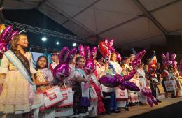 Domingo de presentación de las representantes infantiles