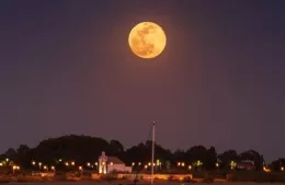 La innovadora propuesta a la luz de la luna alcanzó un gran éxito