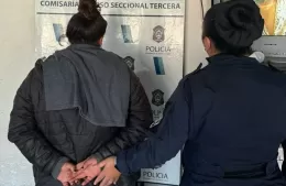 Joven detenida tras robar un comercio e intentar llevarse una moto