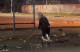 Trabajadoras del COM se quedaron a limpiar tras los festejos en el centro