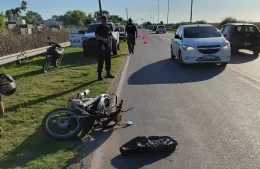 Colisión entre auto y moto en la Avenida 66