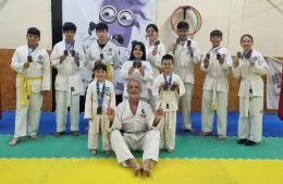 Destacada actuación de taekwondistas de Villa España en torneo regional