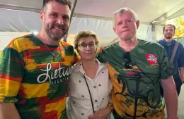Llegaron desde Lituania y eligieron Berisso: “Querían conocer de qué se trataba la Fiesta del Inmigrante”