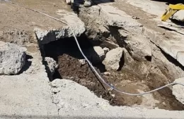 Reparan caño de agua en Villa Argüello