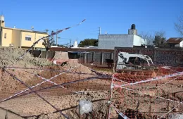 Cagliardi recorrió con la titular del OPISU los avances del Polideportivo de Villa Progreso