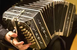 Noche de tango en el Puerto La Plata