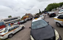 Taxistas se movilizaron contra la inseguridad y el transporte ilegal