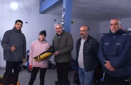 Entrega de tibiales para la academia de Kickboxing “Dinamita”